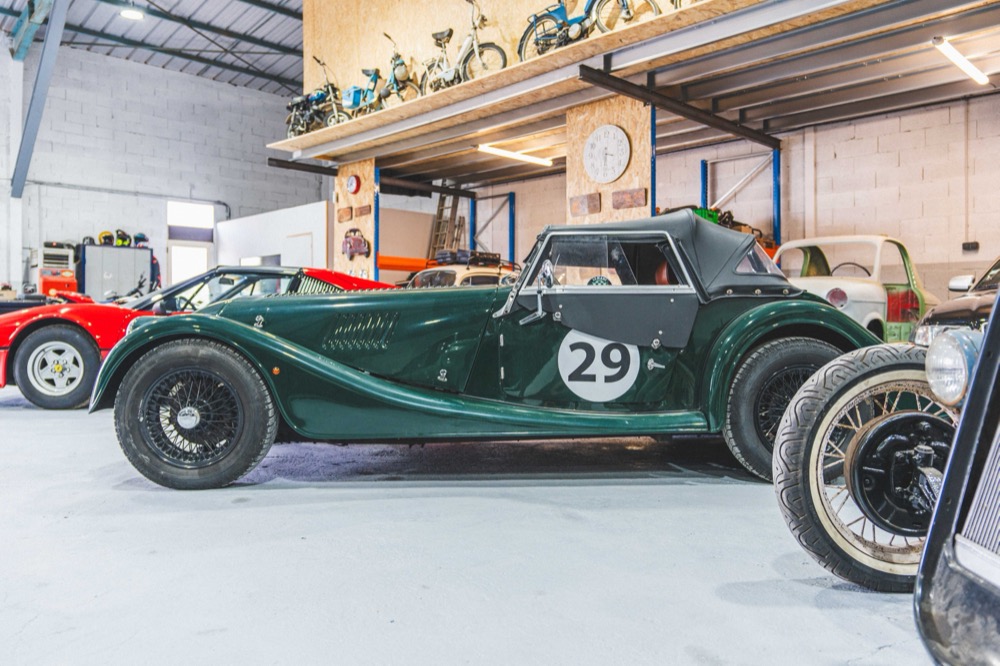 Morgan dans l'atelier Custom Garage